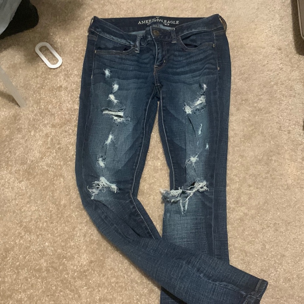 American eagle distressed jeans